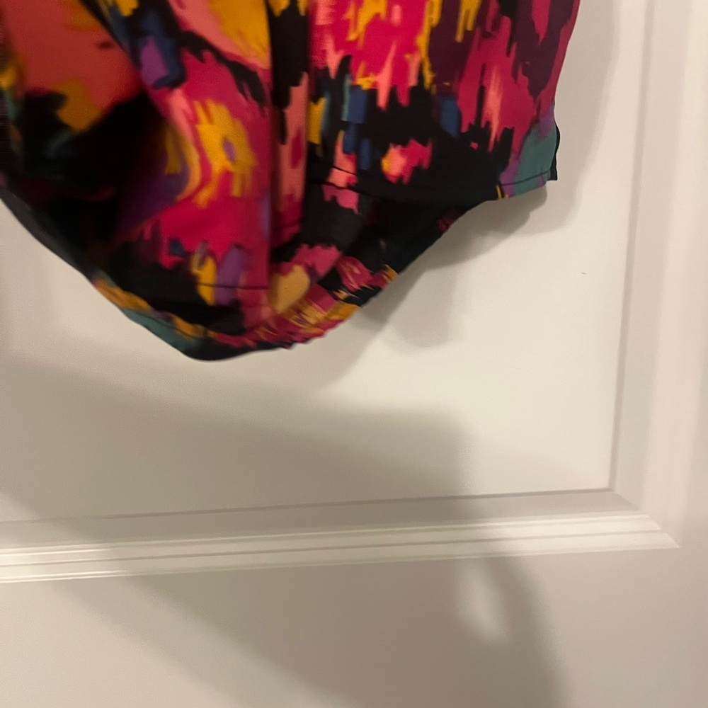 Entro Multicolor Abstract Blouse - Picture 5 of 7